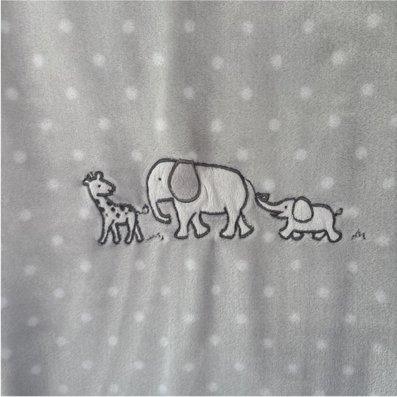 Lot of 4 Soft Polka Dot and elephants Baby Blankets - Picture 7 of 9